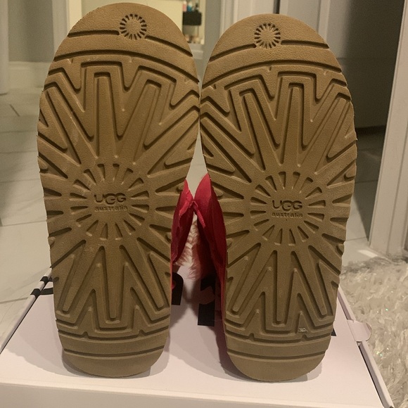 Pink Ugg boots, size 5. Worn a few times. - Picture 5 of 5
